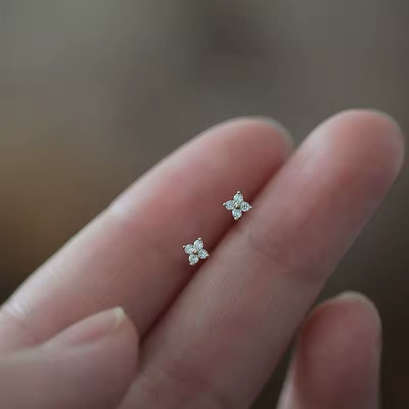 925 Sterling Silver Crystal Flower Piercing Stud Earrings (Pair)